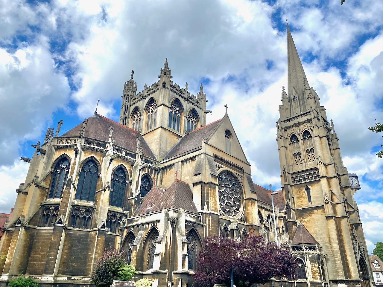 ⛪ 성모 승천 및 영국 순교자 성당(아워 레이디 앤 디 잉글리시 마터스 교회)